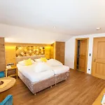 Hotel Schlosshof