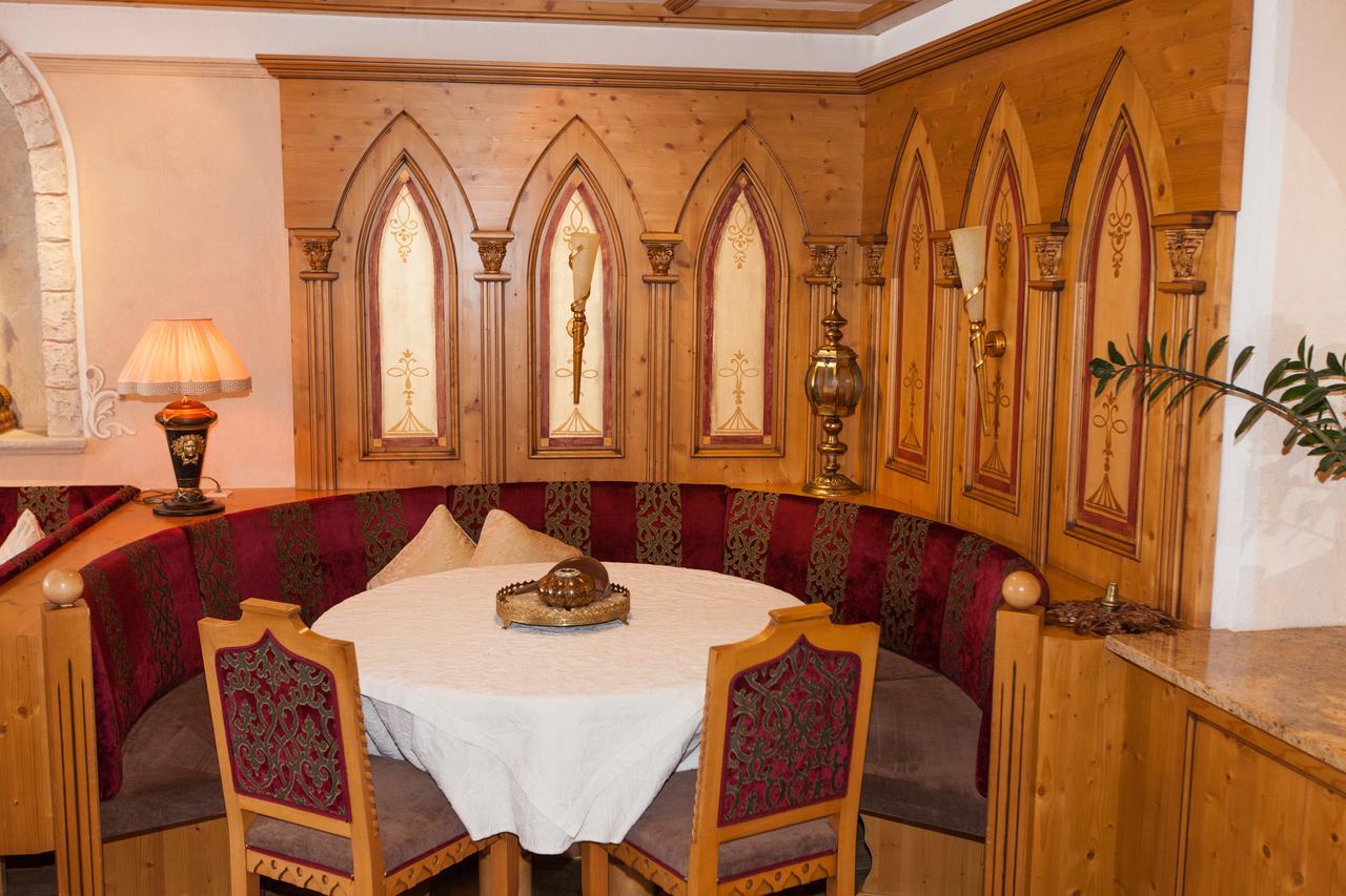 Schlosshof Hotel
