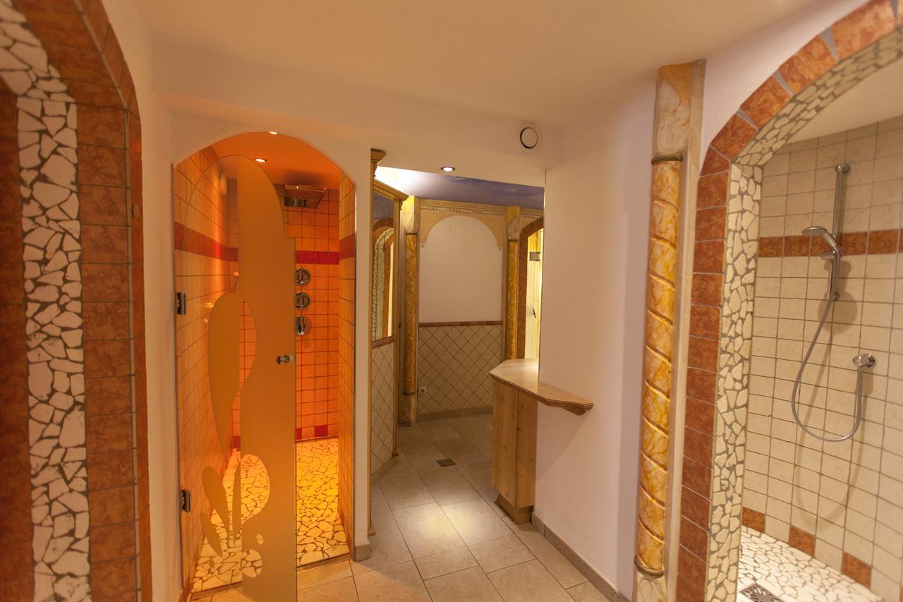 Schlosshof Hotel 4*
