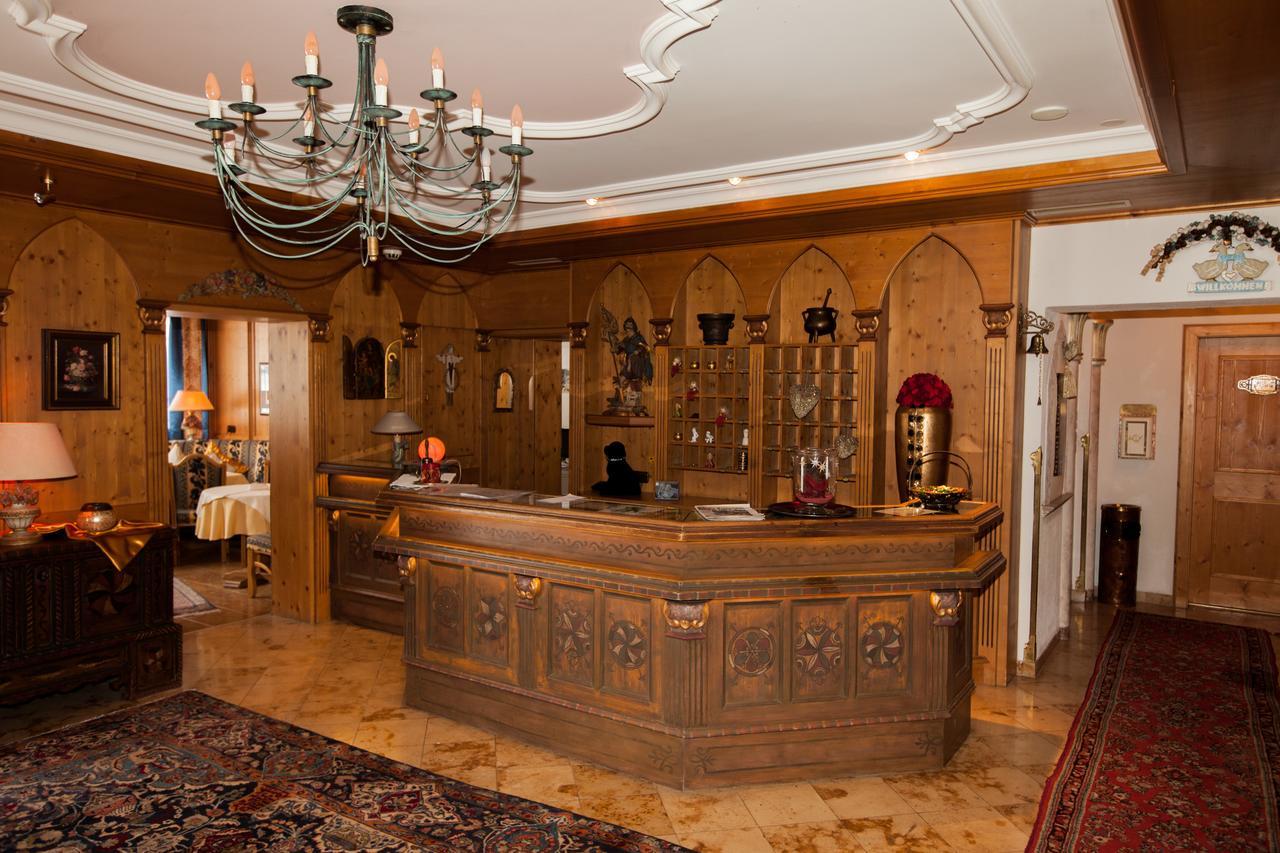 Schlosshof Hotel